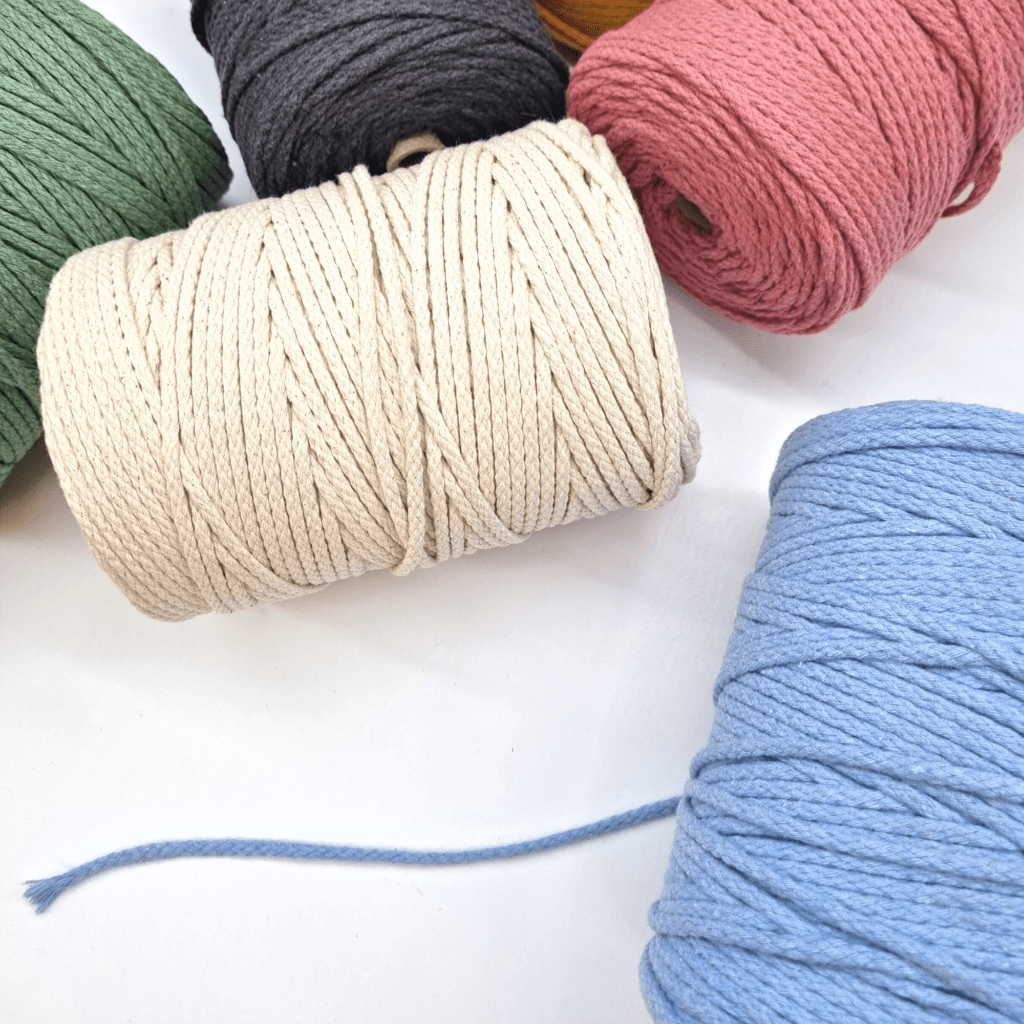 Garn zum Auskämmen, Fransen Quasten