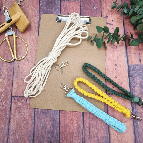 Kinder Makramée DIY-Set Schlüsselband Schlaufe- Wunderland – Bild 3