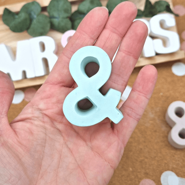 Geschenk zur Hochzeit 3D Buchstaben mit Reagenzglas | you & me Deko |  Hochzeitsgeschenk Geldgeschenk individuell |  Geschenk zur Hochzeit – Bild 3